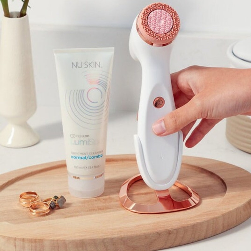 NuSkin LumiSpa iO rose gold